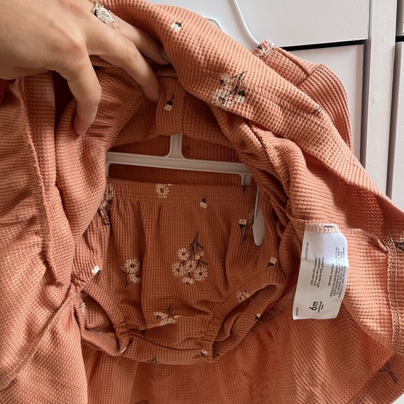 Carter’s Floral Dress & Bloomers Set - Picture 4 of 4